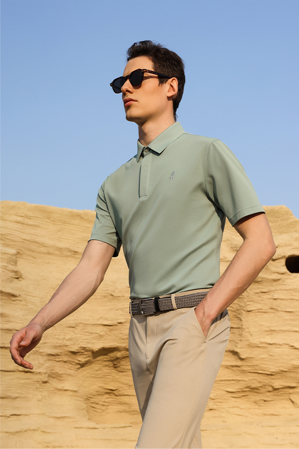 High Tech Seamless Polo look